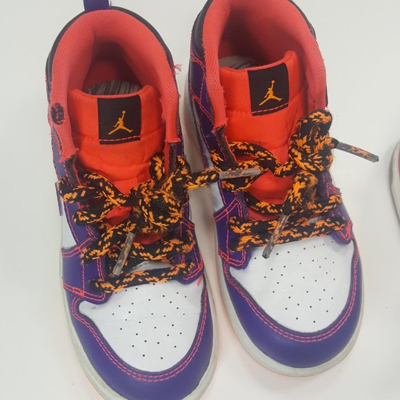 Air Jordan 1 and jordan 3 size 9c - Picture 6 of 13